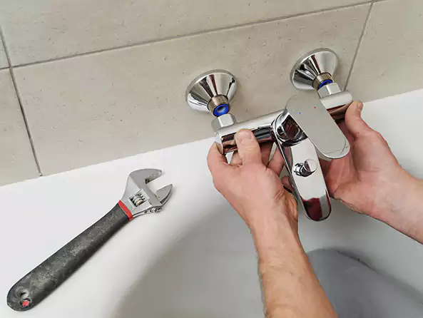 Why Choose Lynnwood Plumbing LLC for Bathtub Faucet Replacement in Lynnwood, WA?